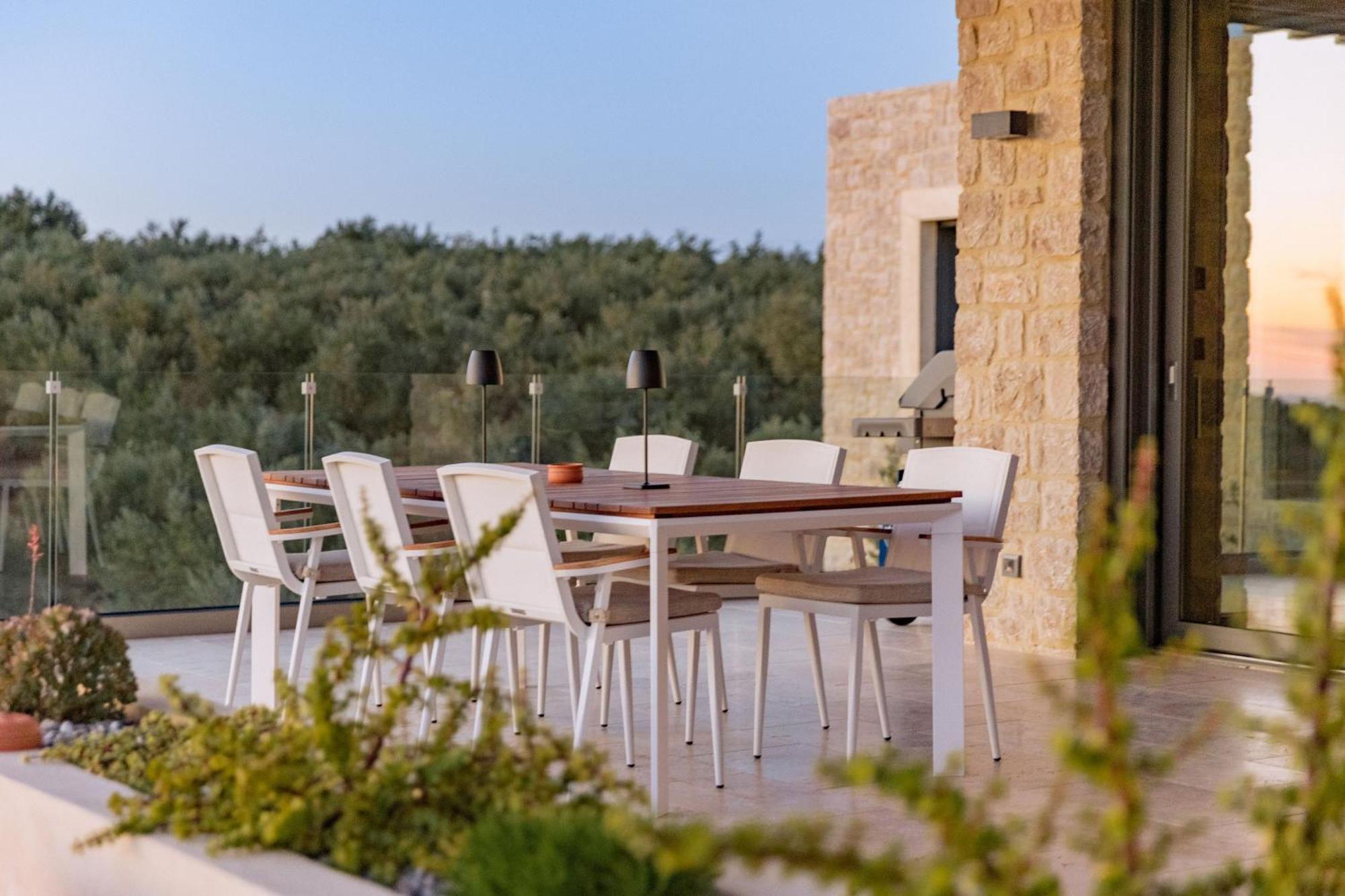 Messinian Nest Villa เกียโลวา ภายนอก รูปภาพ