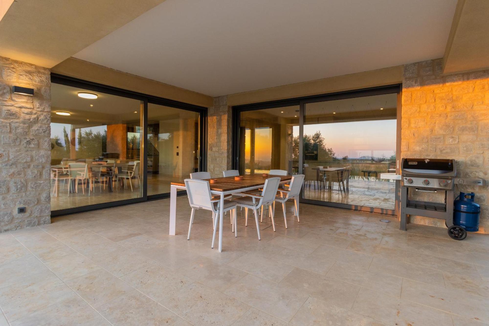 Messinian Nest Villa เกียโลวา ภายนอก รูปภาพ