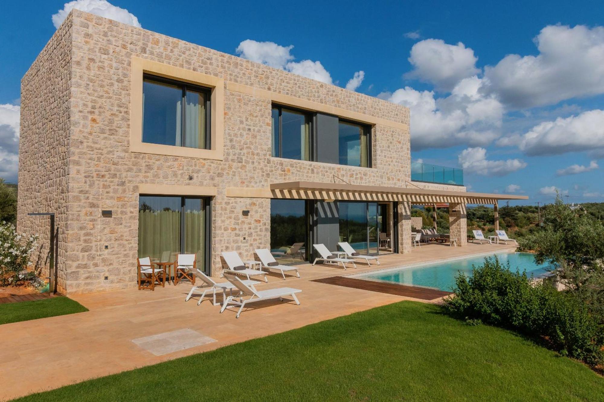 Messinian Nest Villa เกียโลวา ภายนอก รูปภาพ